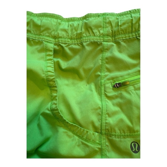 Lululemon Work It Out Short | Zippy Green | Size 6 - Picture 9 of 14